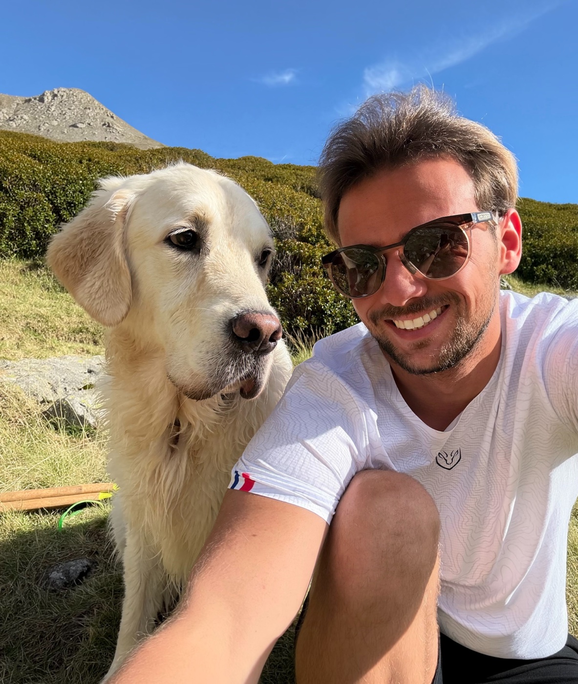 Jordan Mathieu avec Yuki en randonnée